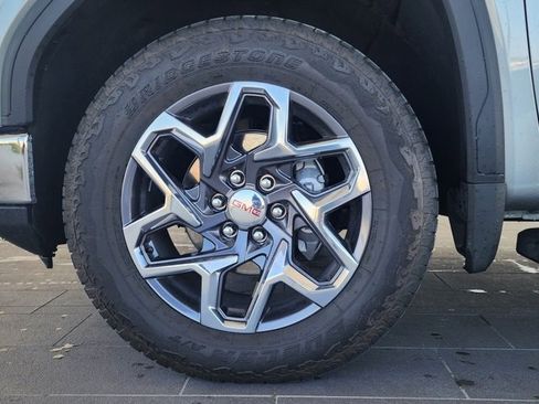 Used 2025 GMC Sierra 1500 SLT w/ SLT Premium Package image 9