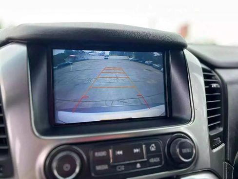 Used 2017 Chevrolet Tahoe LT image 21