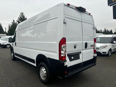 Used 2019 RAM ProMaster 2500 w/ Interior Convenience Group image 5