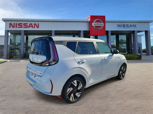 Used 2023 Kia Soul GT-Line w/ GT-Line Technology Package image 5