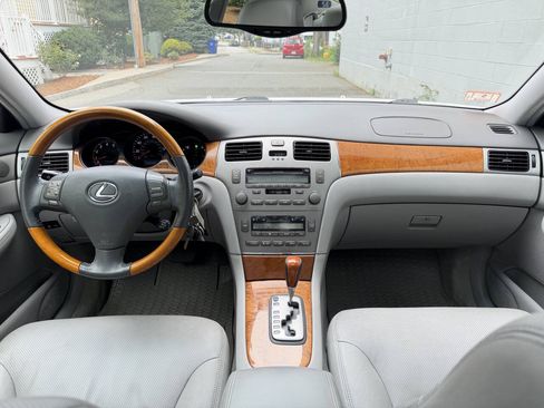 Used 2005 Lexus ES 330 FWD image 30