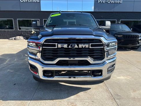 Used 2026 RAM 2500 Big Horn AWD/4WD image 2