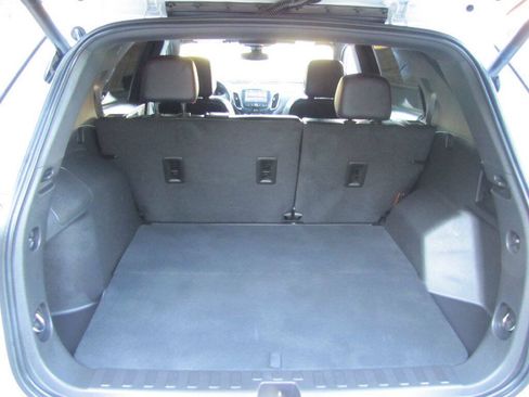 Used 2024 Chevrolet Equinox RS FWD image 17
