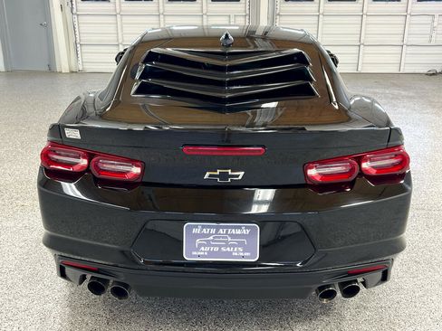 Used 2022 Chevrolet Camaro LT w/ Technology Package image 3