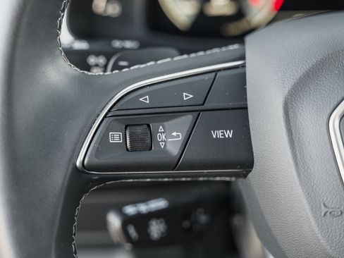 Certified 2025 Audi Q7 2.0T Premium w/ Convenience Plus Package image 18