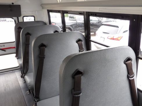 Used 2016 Ford Transit 250 138 RWD image 25