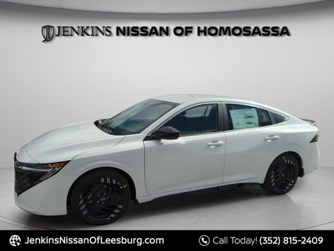 New 2026 Nissan Sentra SR w/ Floor Mat Package FWD image 13