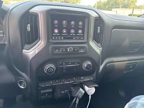 Used 2024 Chevrolet Silverado 2500 Custom w/ Custom Value Package AWD/4WD image 8