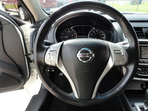 Used 2017 Nissan Altima 2.5 SV FWD image 15