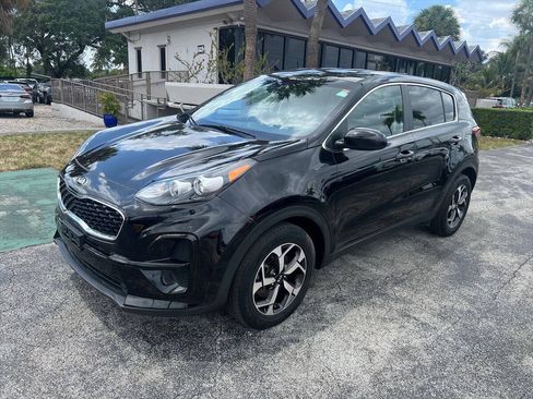 Used 2021 Kia Sportage LX FWD image 2