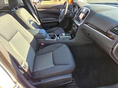 Used 2023 Chrysler 300 Touring w/ Safetytec Plus Group RWD image 18