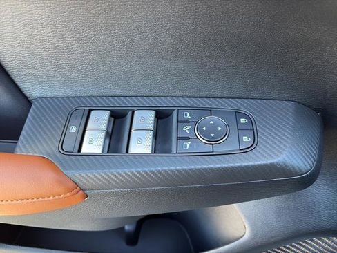 New 2025 Mitsubishi Outlander SEL image 18