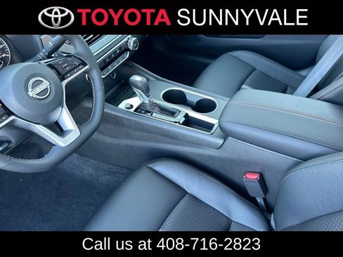 Used 2025 Nissan Altima 2.5 SR FWD image 2