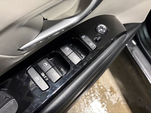 Used 2023 Hyundai Tucson Limited image 23