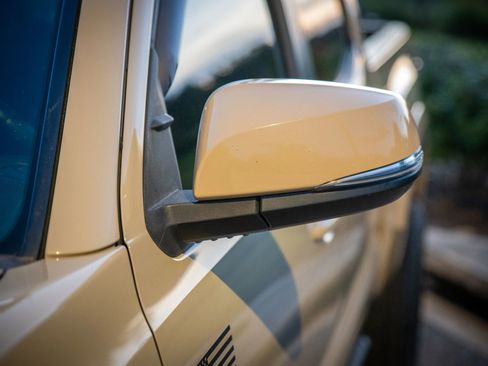 Used 2019 Toyota Tacoma TRD Sport image 32