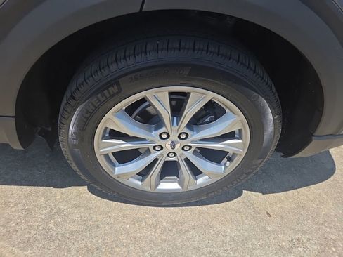 Used 2023 Ford Explorer XLT w/ Equipment Group 202A RWD image 16