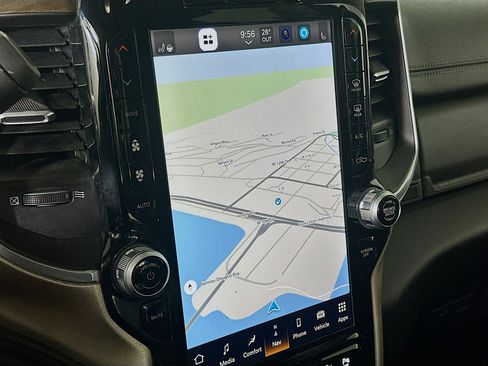 Used 2024 RAM 2500 Laramie image 22