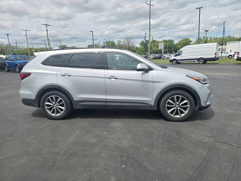 Used 2018 Hyundai Santa Fe SE AWD/4WD image 6