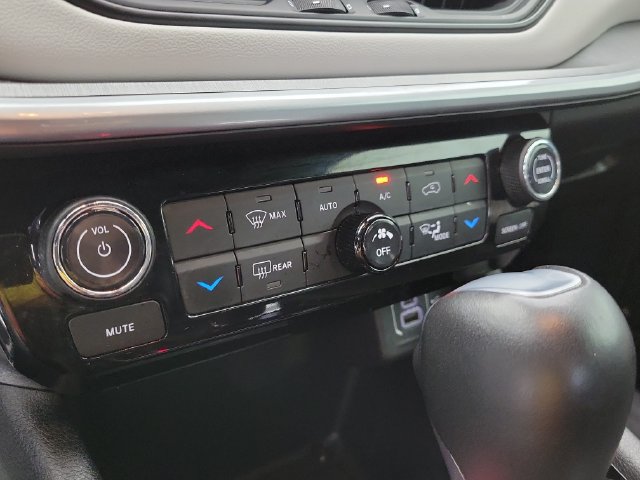 Used 2025 Jeep Compass Limited AWD/4WD image 28