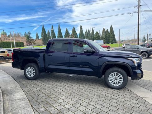 New 2026 Toyota Tundra SR5 AWD/4WD image 6