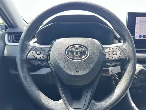 Used 2023 Toyota RAV4 LE FWD image 19