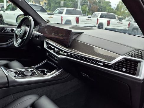 Used 2024 BMW X7 M60i w/ M Sport Professional Package image 21
