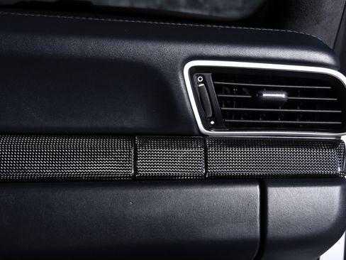 Used 2015 Porsche 911 Turbo S image 9