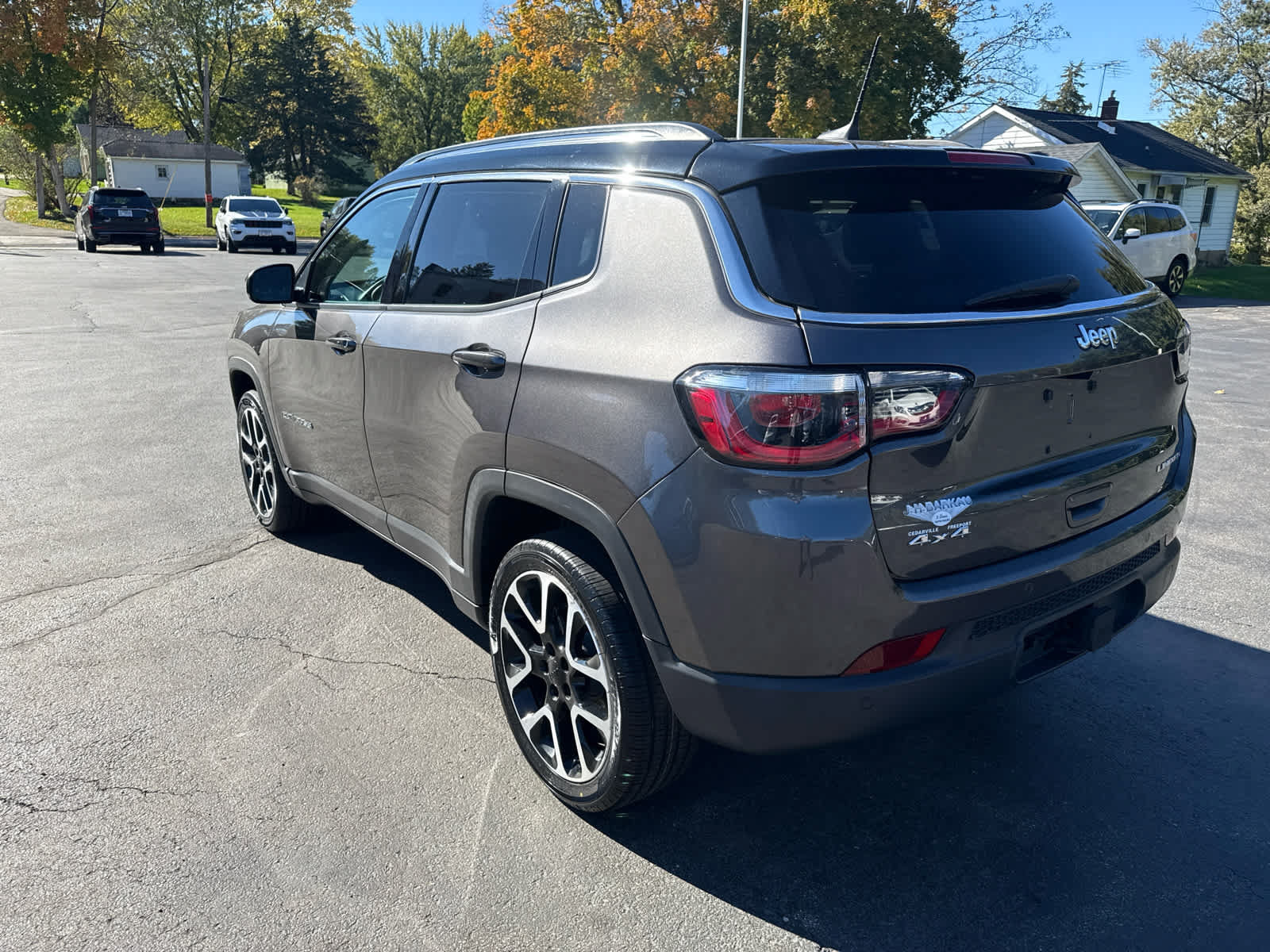 Used 2021 Jeep Compass Limited w/ Sun and Sound Group AWD/4WD image 5