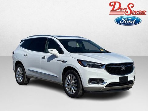 Used 2020 Buick Enclave Premium w/ Sun and Sites Package AWD/4WD image 4