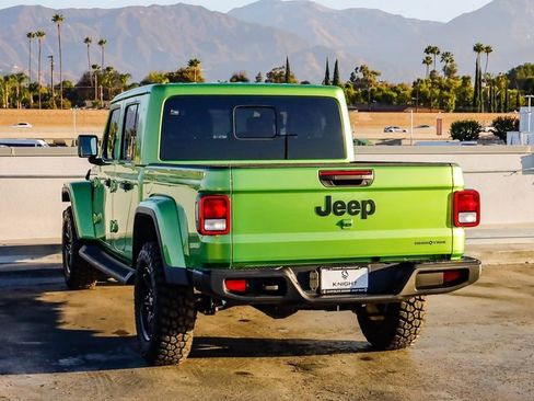 New 2025 Jeep Gladiator Sport image 7