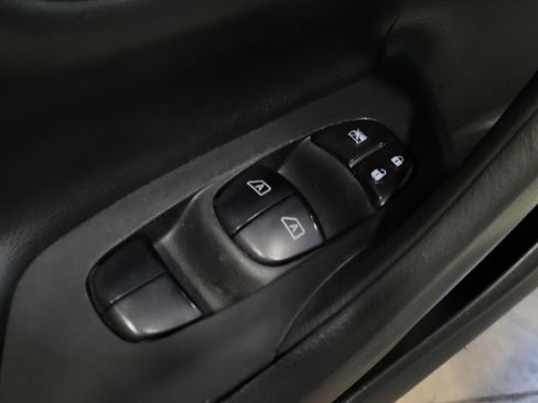 Used 2013 Nissan Altima 3.5 SL w/ Technology Pkg FWD image 27