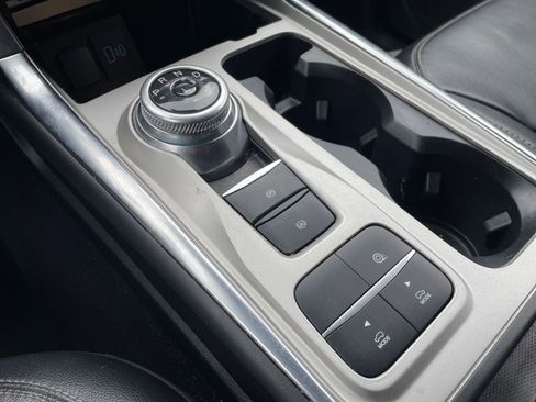 Used 2023 Ford Explorer Limited image 41