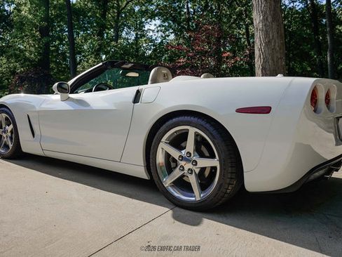 Used 2005 Chevrolet Corvette Convertible w/ Preferred Equipment Group RWD image 6