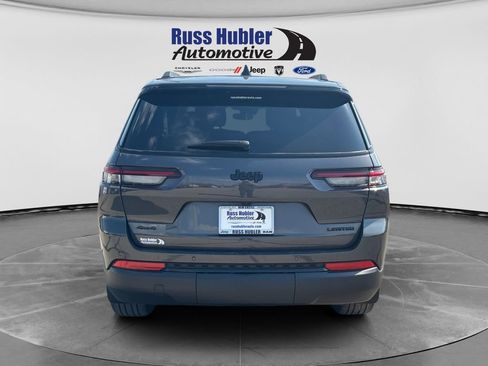 Used 2024 Jeep Grand Cherokee L Limited w/ Black Appearance Package AWD/4WD image 4