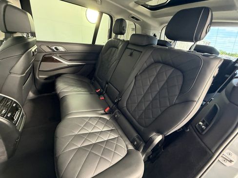Used 2025 BMW X7 xDrive40i AWD/4WD image 28