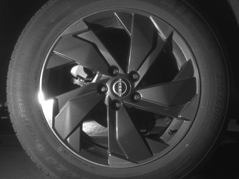 Used 2025 Nissan Rogue SV image 15