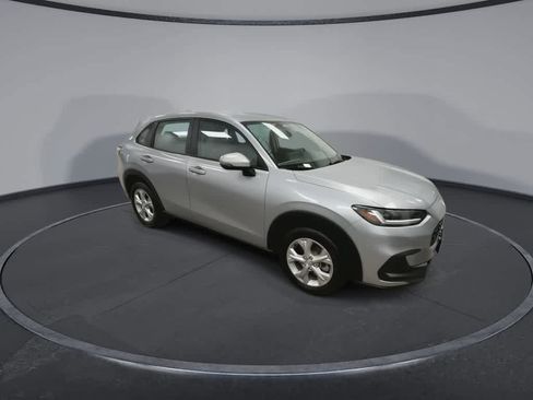 Used 2023 Honda HR-V LX image 2