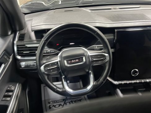 Used 2025 GMC Acadia Elevation AWD/4WD image 3