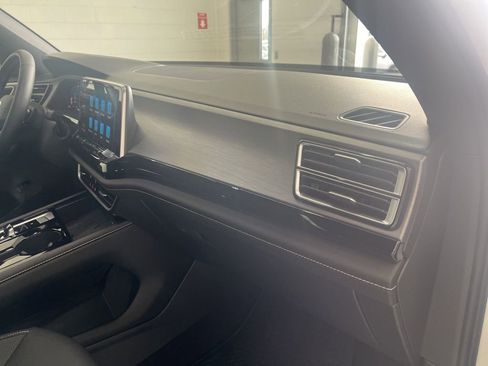 New 2026 Volkswagen Atlas Cross Sport SE AWD/4WD image 39