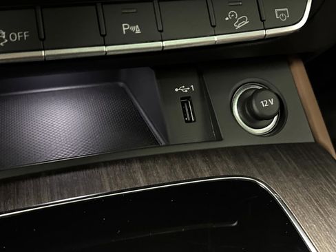 Used 2025 Audi Q5 2.0T Premium Plus w/ Premium Plus Package image 25