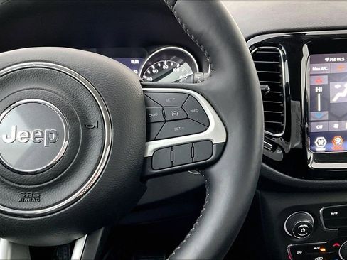 Used 2020 Jeep Compass Limited image 25