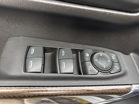 Used 2020 Chevrolet Silverado 2500 LT w/ Convenience Package image 23