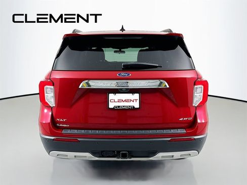 Certified 2023 Ford Explorer XLT w/ Equipment Group 202A AWD/4WD image 8