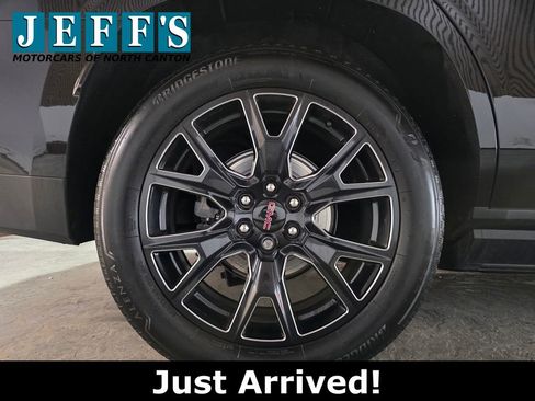 Used 2023 GMC Yukon Denali w/ Denali Reserve Package image 30