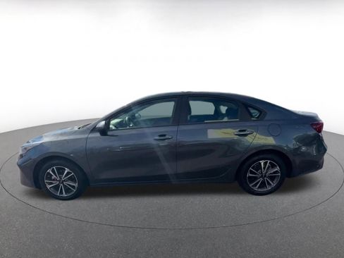 Used 2024 Kia Forte LXS image 9