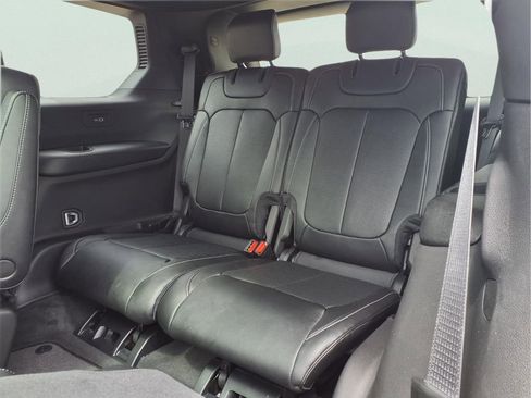 New 2026 Jeep Grand Cherokee L Limited image 10