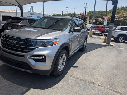 Used 2024 Ford Explorer XLT w/ Equipment Group 202A