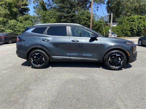 New 2026 Kia Sportage EX image 2