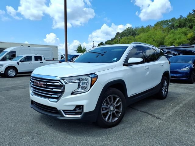 Used 2023 GMC Terrain SLT AWD/4WD image 1