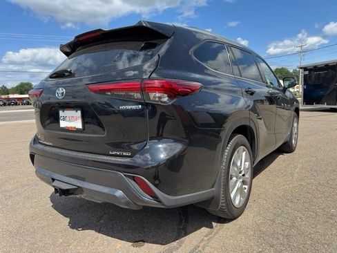 Used 2022 Toyota Highlander Limited AWD/4WD image 7